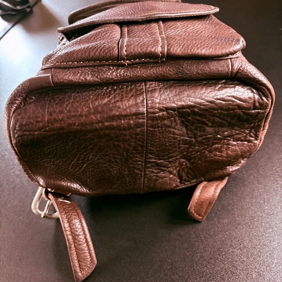 vintage Fossil leather backpack Brown y2K easy zip access boho  purse main image 6